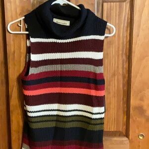 Abercrombie & Fitch Black and White Knit Sweater